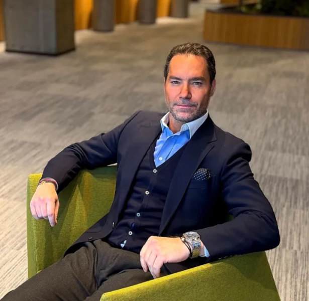 File:Selim Tezman.png